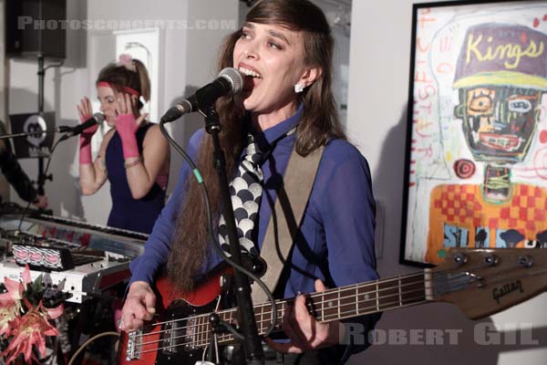 P.O.U.F. ! - 2013-10-17 - PARIS - La Galerie W - 